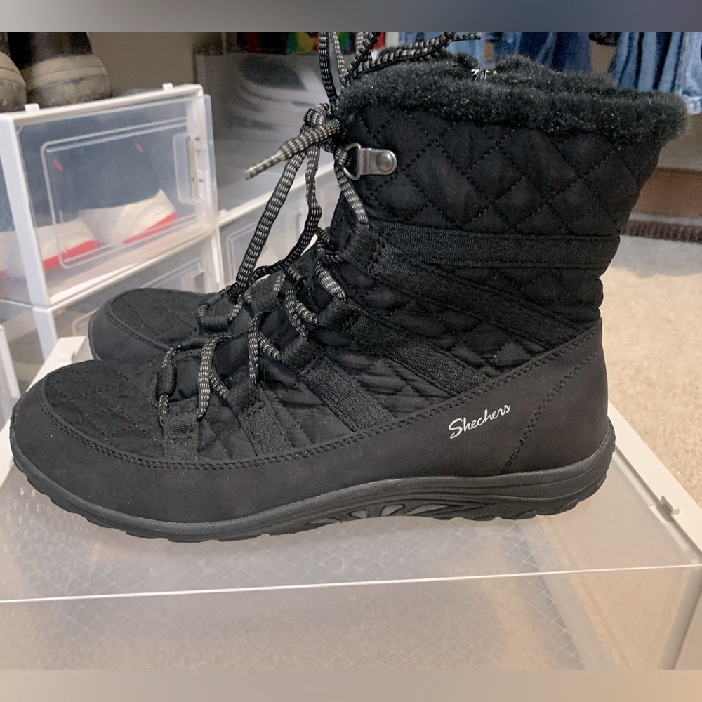 Sketchers Winter Memory Foam Boots
